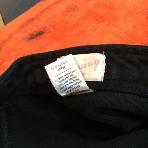 Old Navy size 14 black skirt with side zipper and 2 zippers at hem - Picture 3 of 8